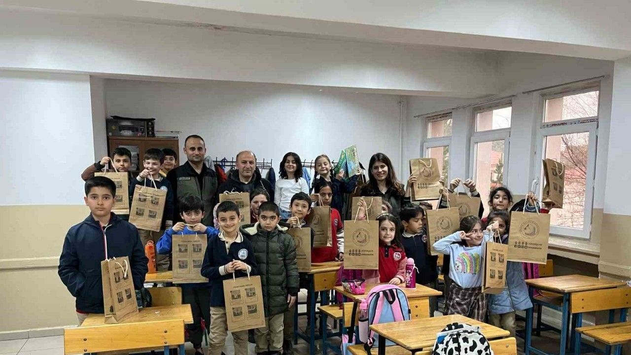 Miniklere Yeşil Vatan Bilinci Aşılanıyor