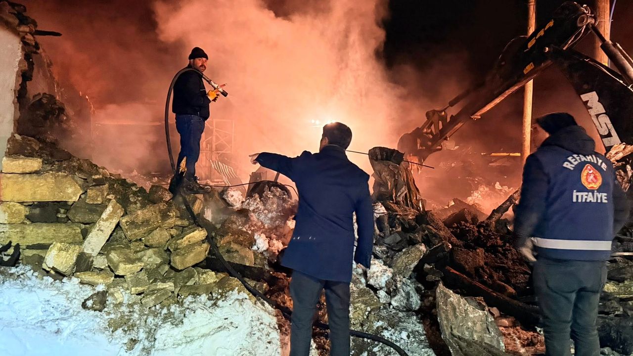 Refahiye Kalkancı Köyünde Yangın