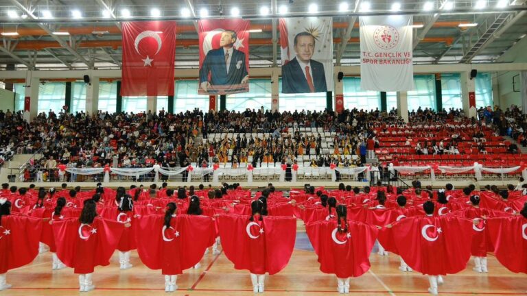Erzincan’da 23 Nisan Ulusal Egemenlik ve Çocuk Bayramı Coşkusu