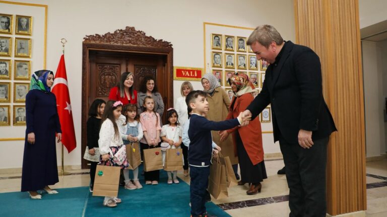“Sevgili Çocuklar Sizler Bu Vatanın Geleceğisiniz”