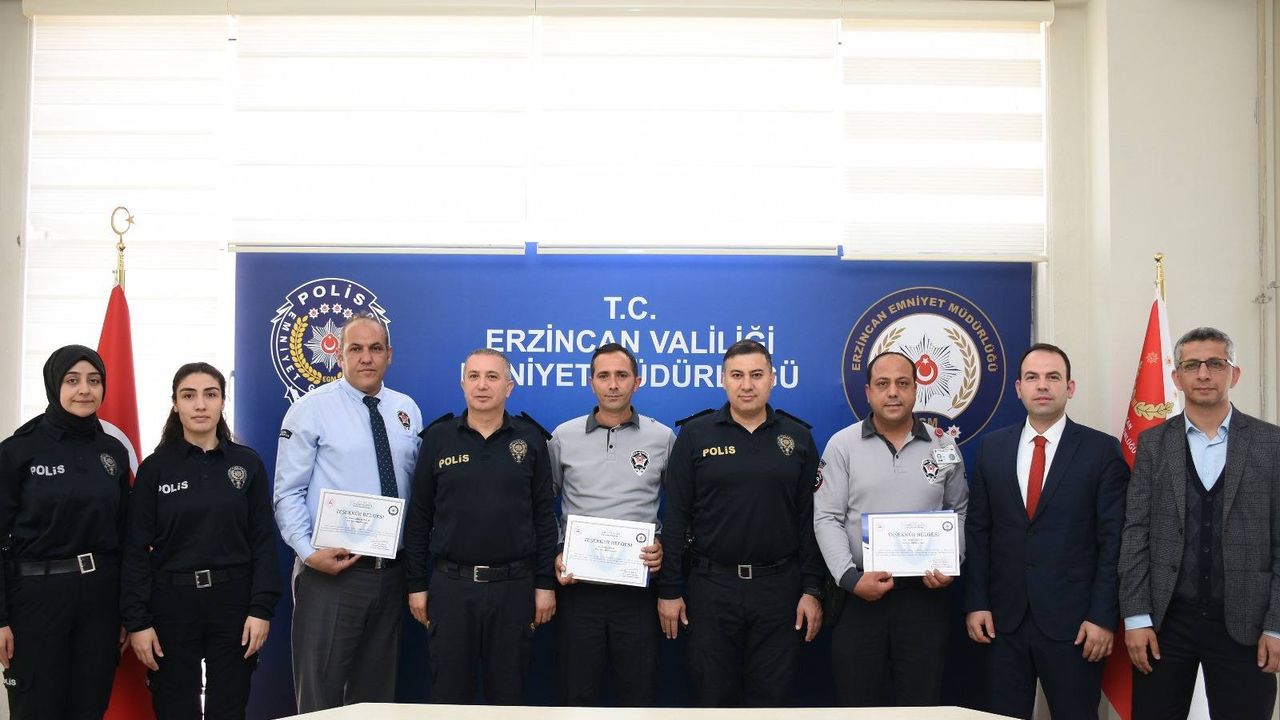 Özel Güvenlik Görevlilerine Teşekkür Belgesi Verildi