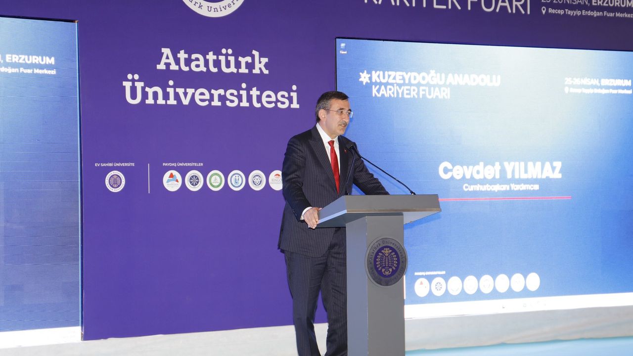 Cumhurbaşkanı Yardımcısı Yılmaz ve Son Başbakan Yıldırım Erzincan’a Geldi