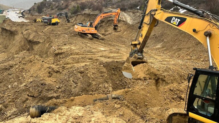 Erzincan Kelkit Karayolunda Yoğun Çalışma
