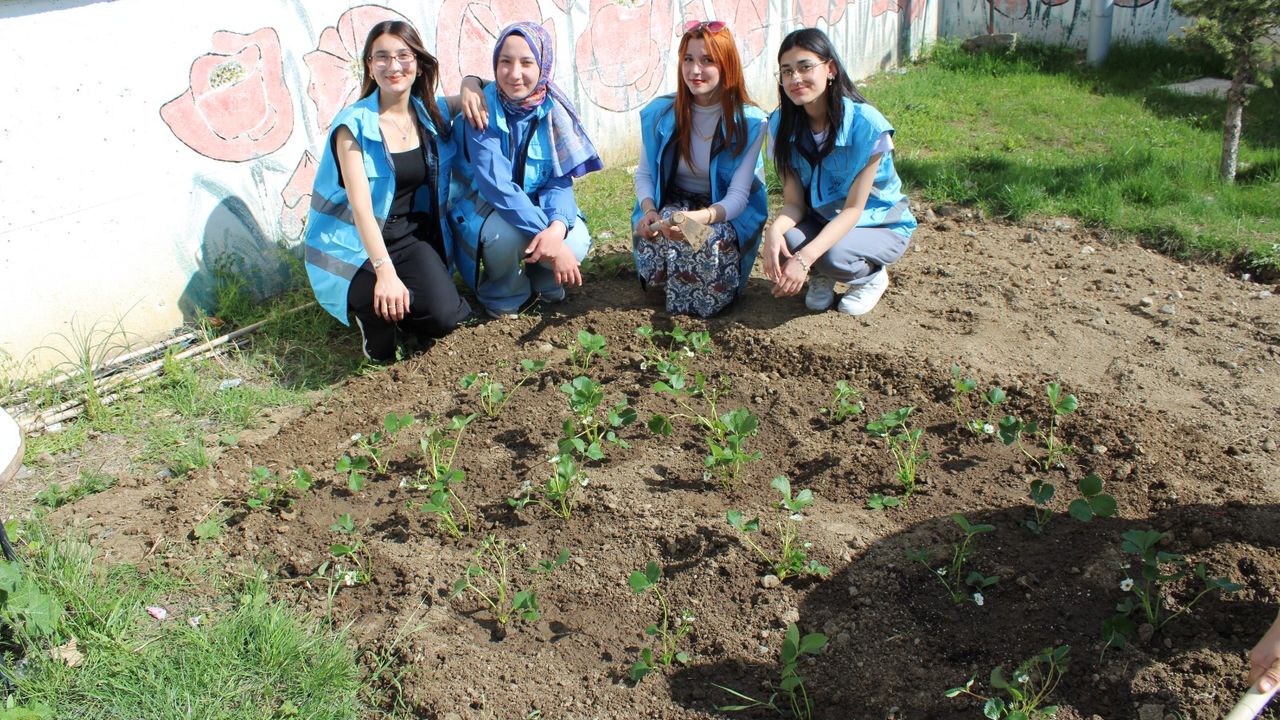 Terzi Baba Yurdu’nda Hobi Bahçesi Oluşturdular