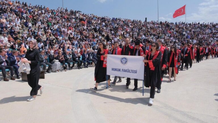 EBYÜ’nün Akademik Yılı Mezuniyet Töreni 20 Haziran’da