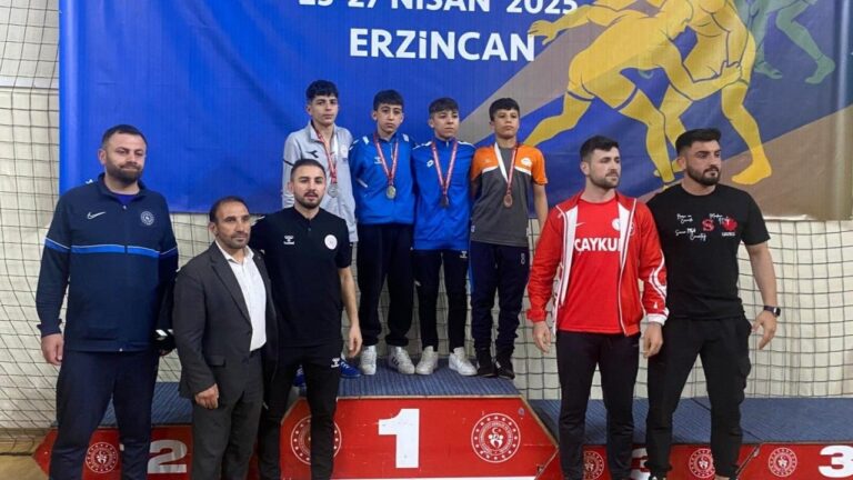 Erzincan U15 Türkiye Güreş Grup Müsabakaları Tamamlandı