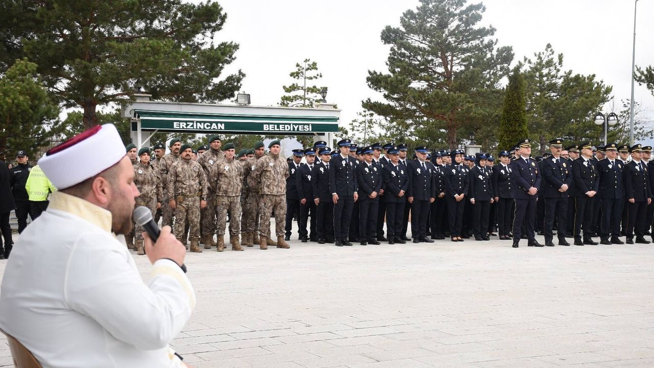 Polis Haftasında Şehitlik Ziyaret Edildi