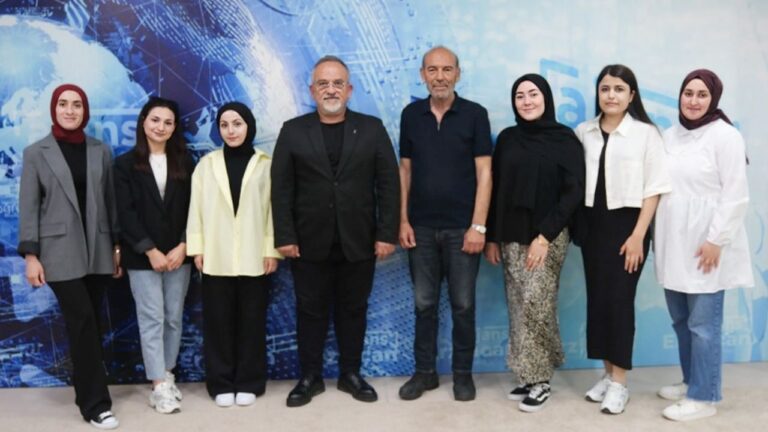 Mengücek Gazi Yurdu Öğrencileri Dünya Basın Özgürlüğü Gününü Kutladılar