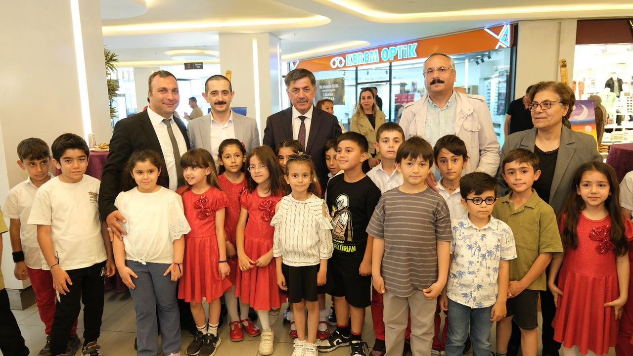 Hayrettin Paşa İlkokulu Öğrencilerinden Resim Sergisi Açılışı