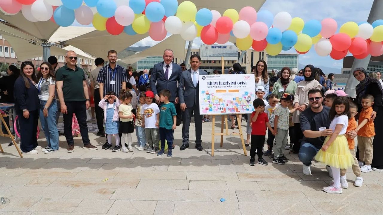 “Minik Üniversiteliler Bilim ve Sanat Şenliği – 2” Etkinliği Düzenlendi