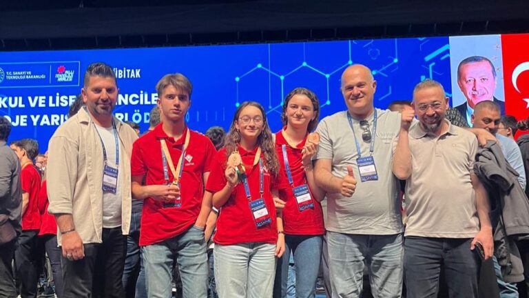 Erzincan Bilim ve Sanat Merkezi’nden Türkiye Finalinde Çifte Gurur