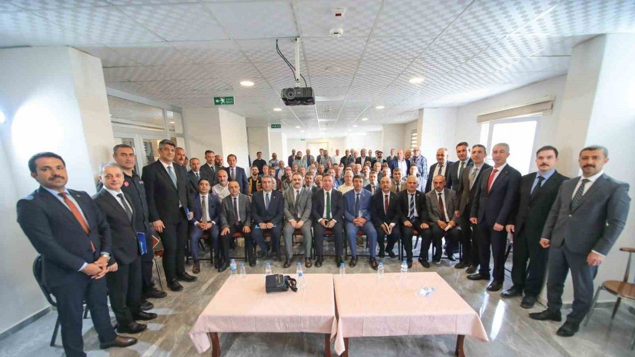 Çayırlı’da Muhtarlar Toplantısı Düzenlendi