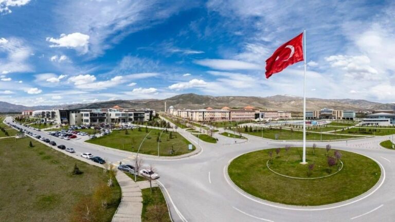 EBYÜ ile KUDAKA Arasında Yapay Zeka Eğitimi Protokolü İmzalandı