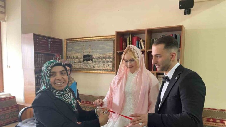 Erzincan’a Estonyalı Gelin