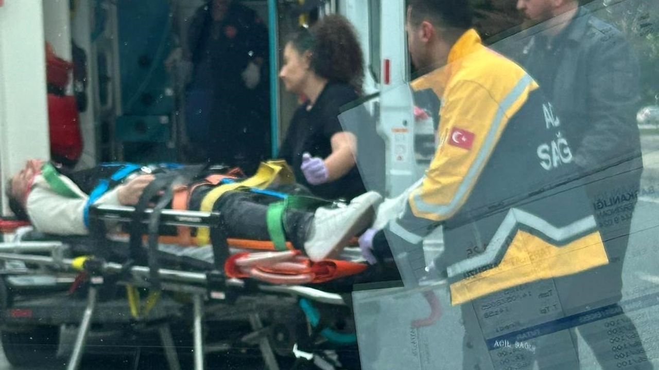 Erzincan’da Otomobil İle Motosiklet Çarpıştı