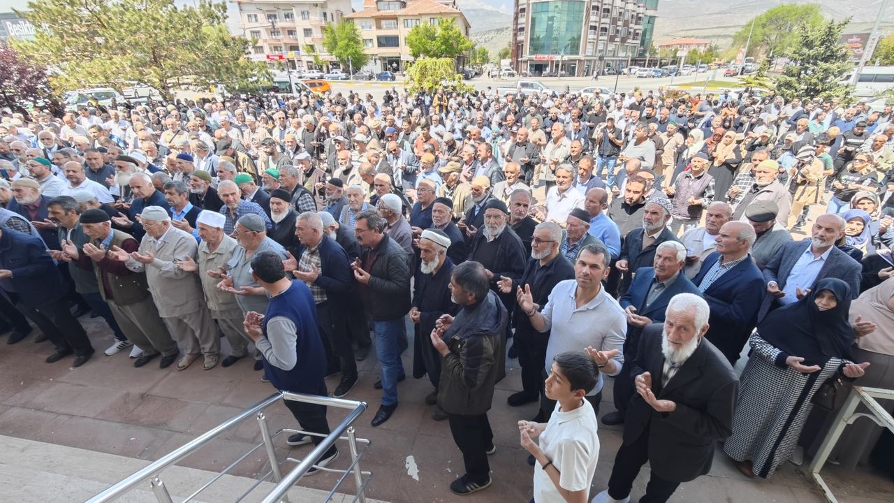 2025 Yılı Hacı Adayları Dualarla Uğurlandı