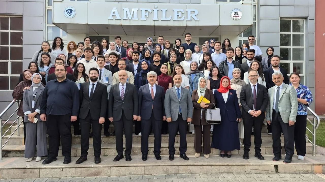 EBYÜ Hukuk Fakültesi’nde “İdeal Mesleğin Fragmanı” Söyleşisi Düzenlendi