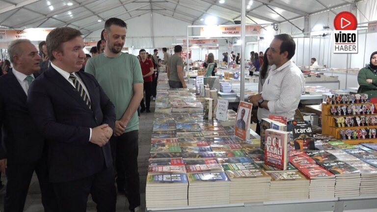 Erzincan’da Açılan Kitap Fuarı Ziyaretçilerini Bekliyor
