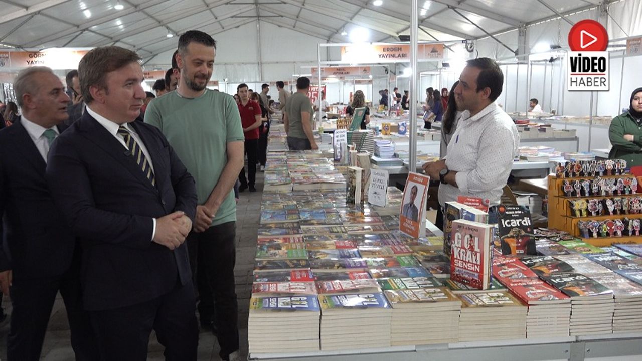 Erzincan’da Açılan Kitap Fuarı Ziyaretçilerini Bekliyor
