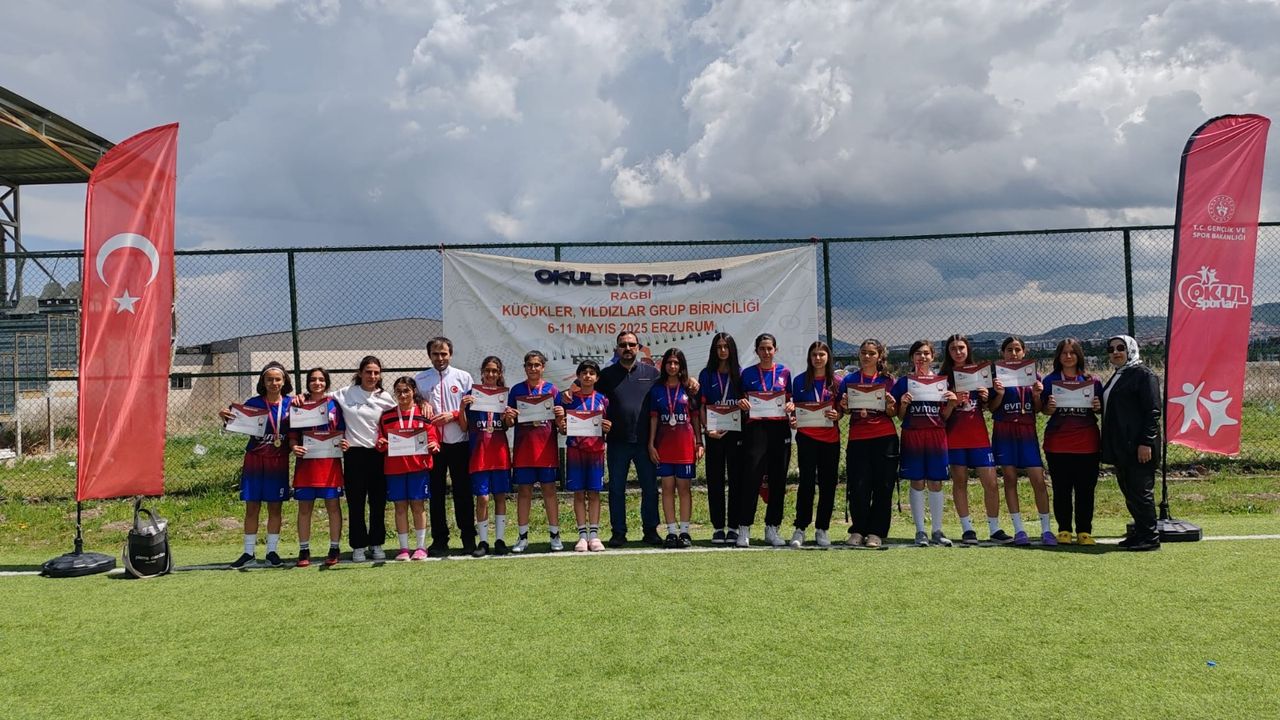 İMKB Müşir Zeki Paşa Ortaokulu Ragbi Takımı Grup Şampiyonu