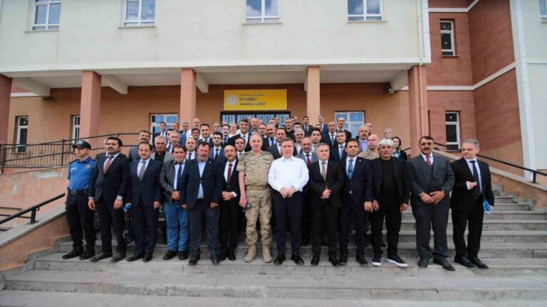 Otlukbeli’de Muhtarlar Toplantısı Düzenlendi