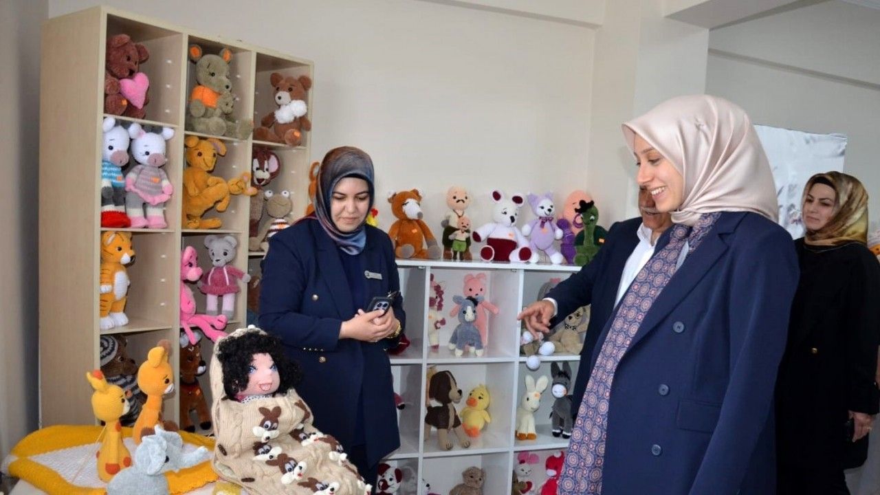 Tercan’da El Emeği Göz Nuru Ürünlerden Oluşan Sergi Açıldı