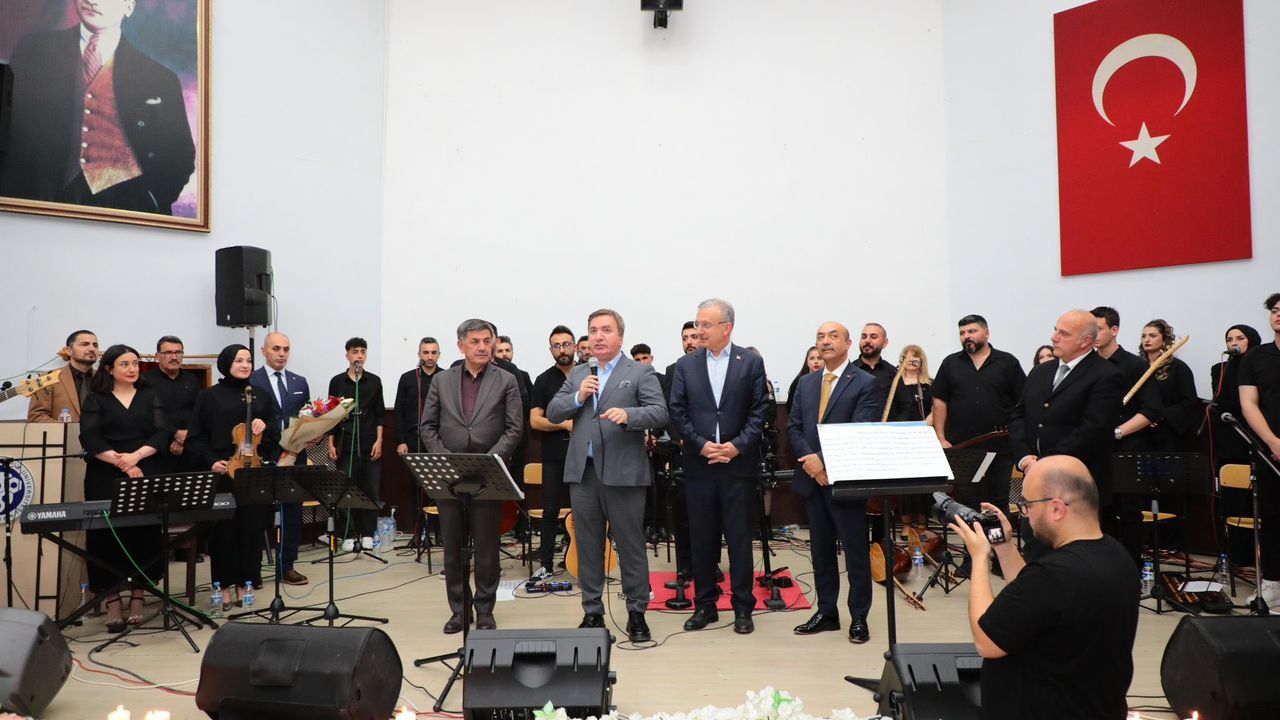 Erzincanlı Hak Ozanı Ali Ekber Çiçek’i Anma Gecesi Düzenlendi