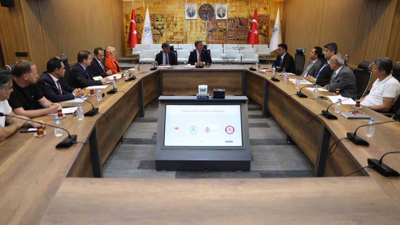 Erzincan Toplu Sera Bölgesi Çalışmaları toplantısı düzenledi