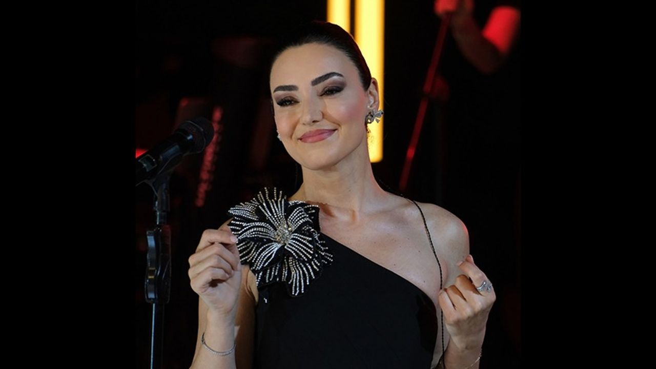 Erzincanlı Sanatçı Sevcan Orhan Korkuttu