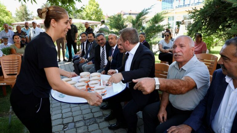 Muharrem Ayı Sona Erdi, Cemevinde Aşure İkramı Yapıldı