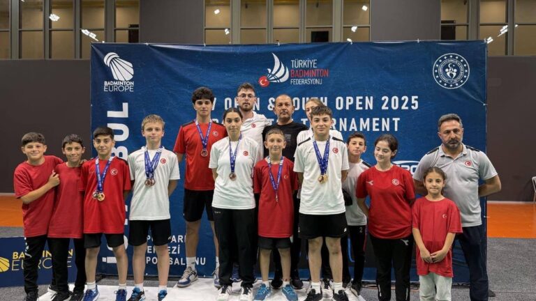 Erzincanlı Sporculardan Madalya Yağmuru