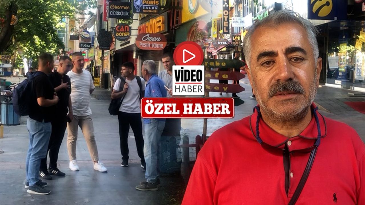 Erzincan’a Gelen Askerlere Gönüllü Rehberlik Yaparak Takdir Kazanıyor
