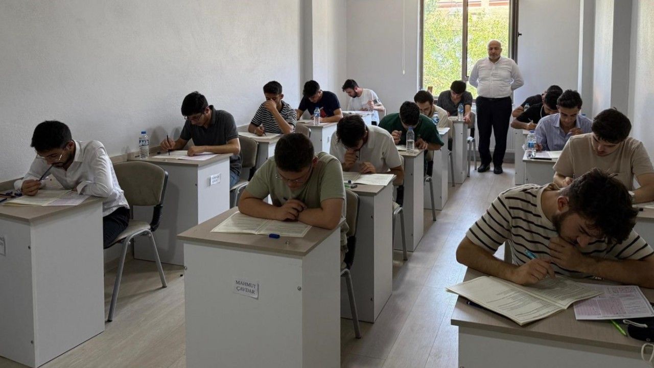 Erzincan’da ’Aday Din Görevlileri 3. Dönem Mesleki Eğitimi’ birinci dönemi sona erdi