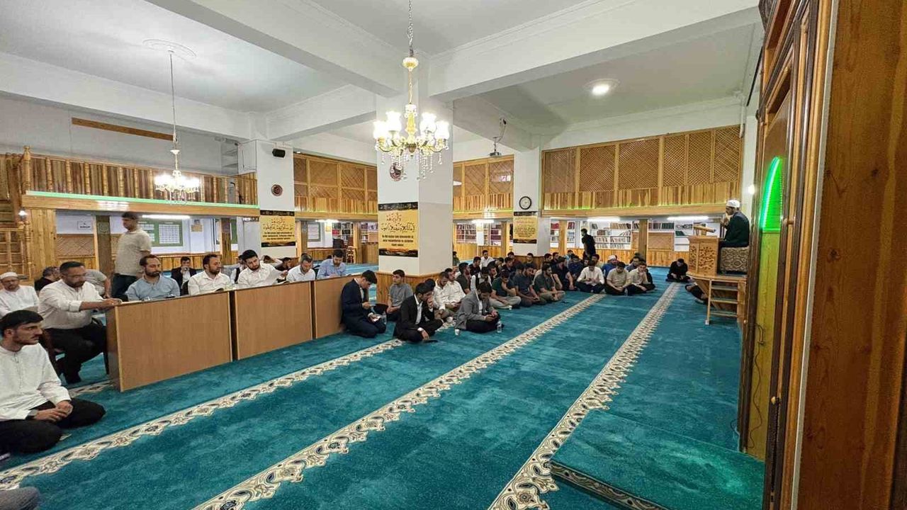 Erzincan’da ’Kur’an-ı Kerim’i Güzel Okuma ve Etkili Hutbe Sunumu Yarışması’ Düzenlendi