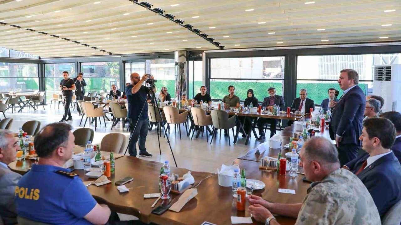 Erzincan’da Şehit Yakınları İle Gazi ve Ailelerinin Onuruna Yemek