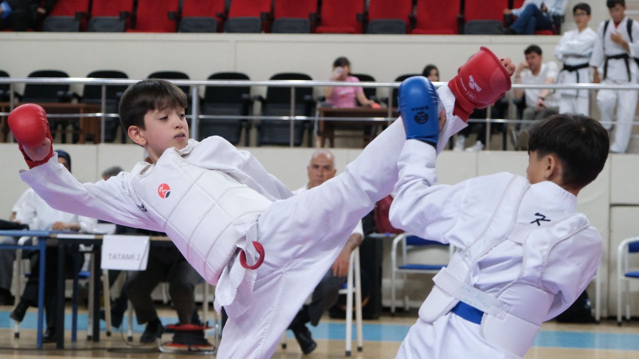 Anadolu Yıldızlar Ligi Karate Heyecanı Erzincan’da Başladı