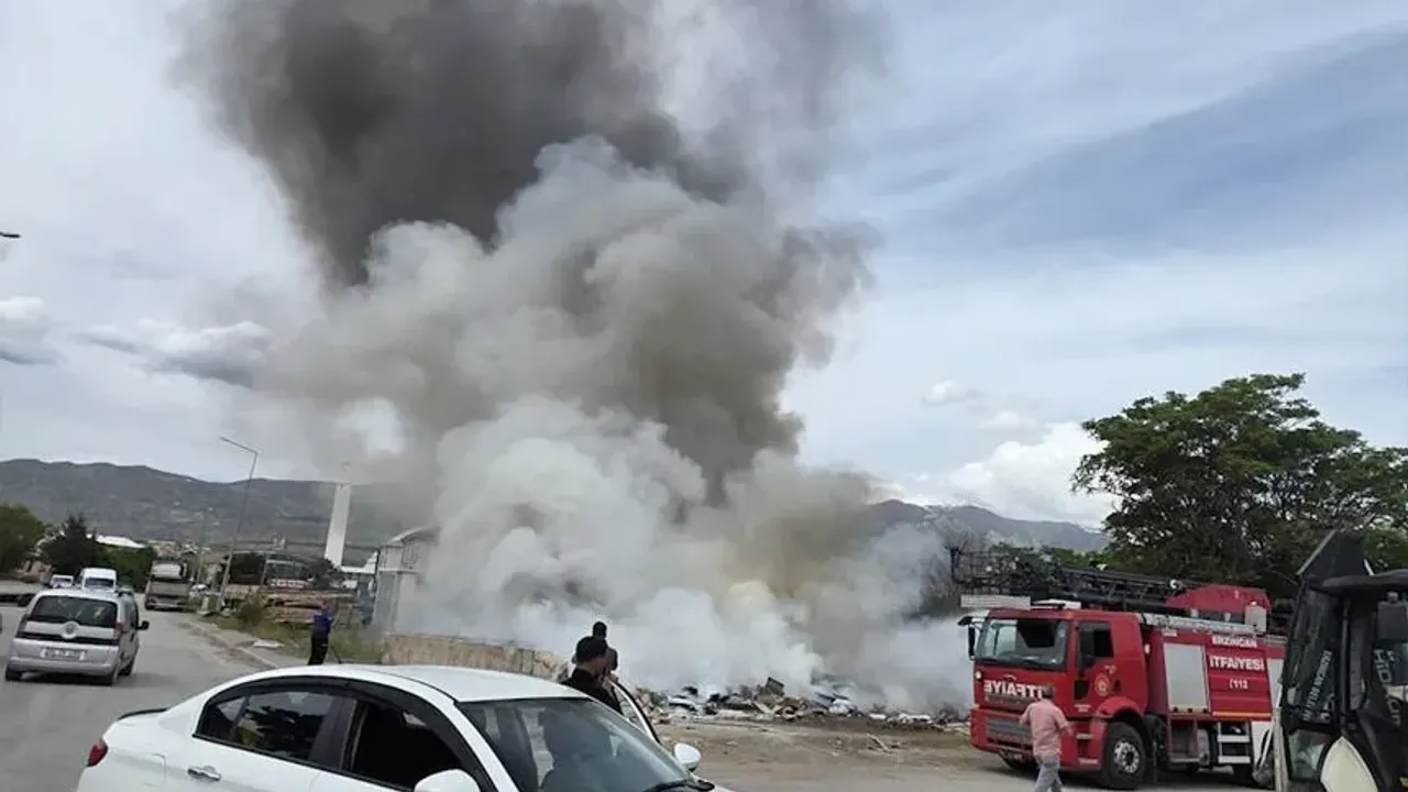 Bu Çöp alanı her Hafta Düzenli Olarak Yanıyor