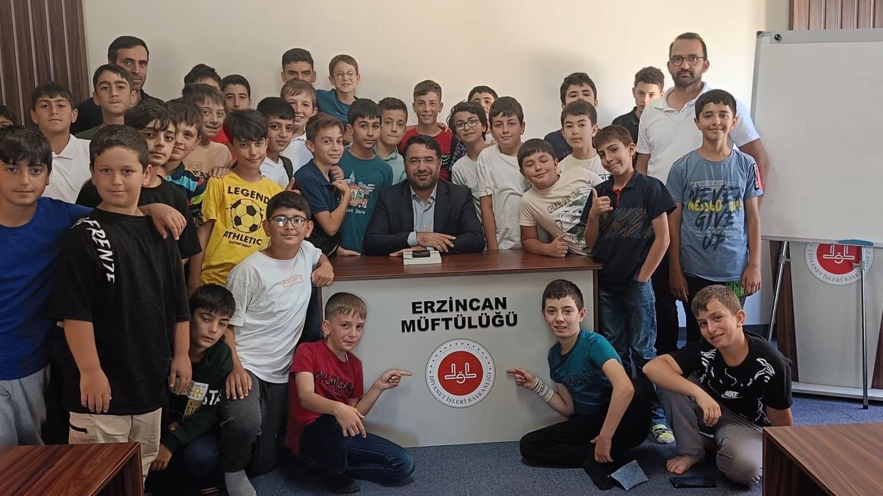 Tam Zamanlı Yaz Kur’an Kursu Programları Düzenleniyor