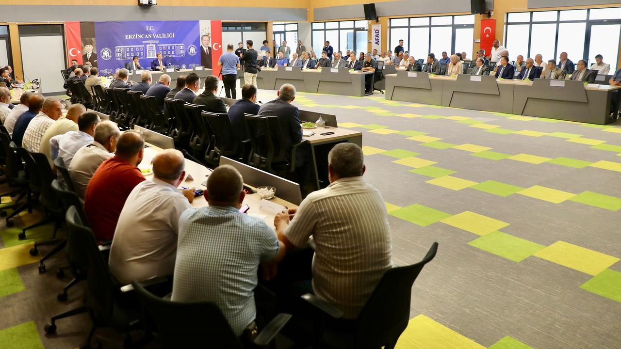 Köy Muhtarlarıyla İstişare Toplantısı