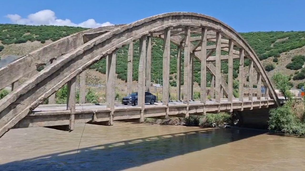 Mutu Köprüsü S.O.S Veriyor