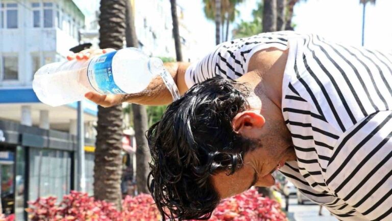 Sıcak Çarpması, Beyin Kanaması Ve Kalp Krizine Neden Olabilir!