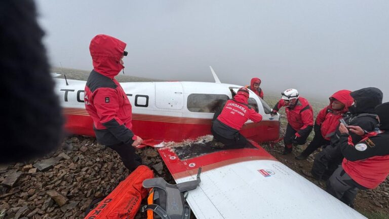 Uçak Kazasında 1 Ölü, 1 Yaralı