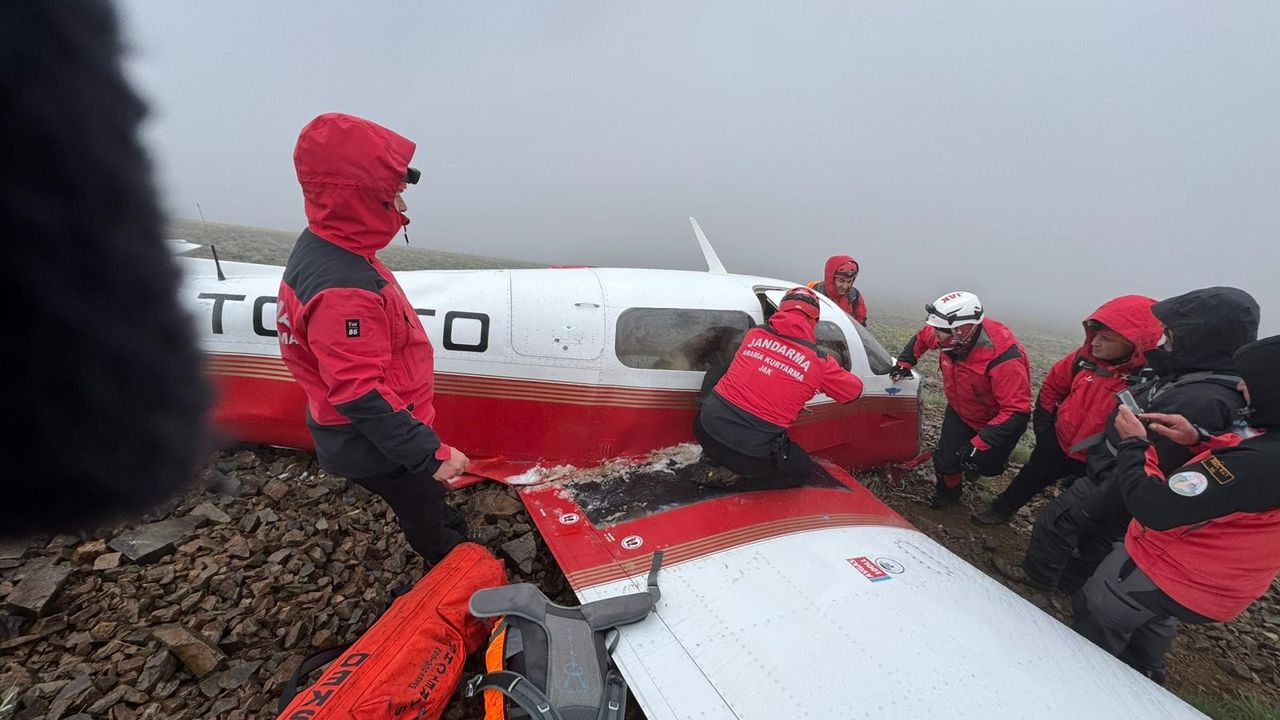 Uçak Kazasında 1 Ölü, 1 Yaralı