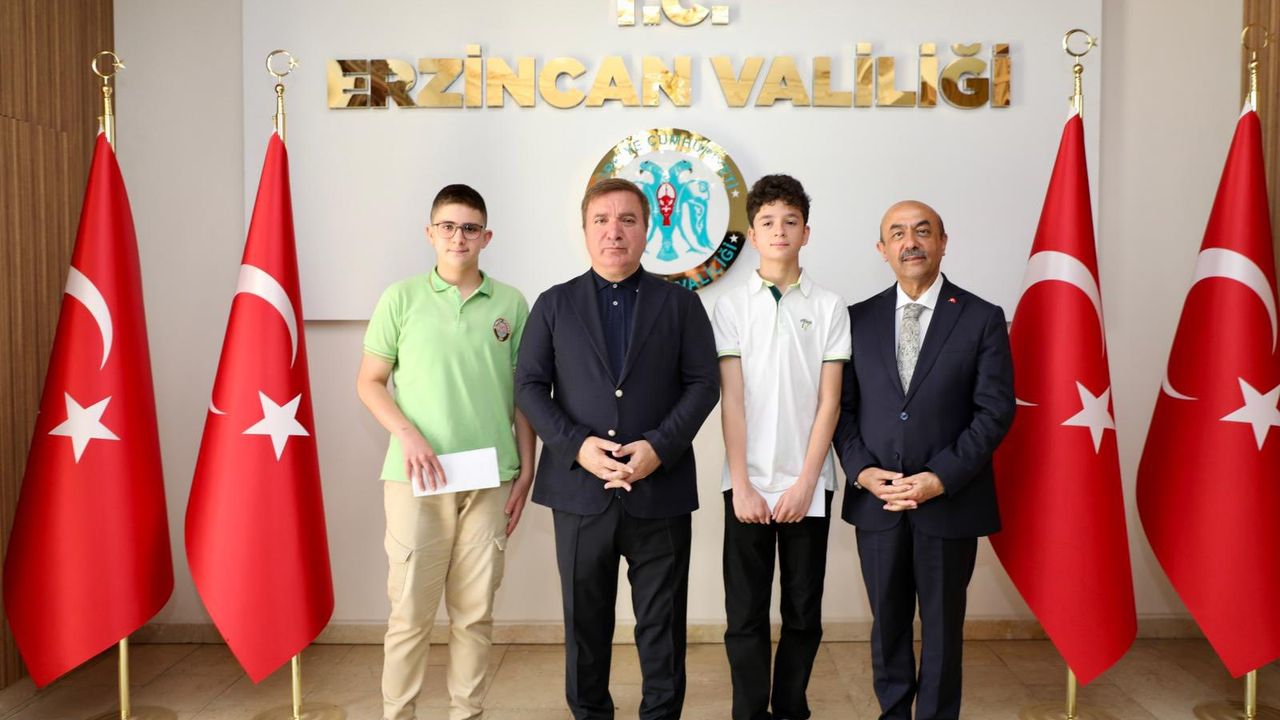 Vali Aydoğdu LGS Türkiye 1.lerini Tebrik Etti