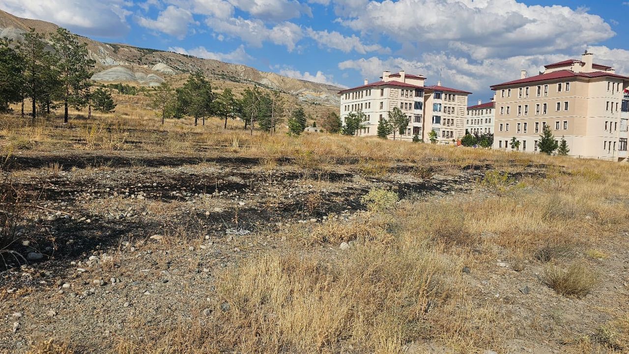 Çukurkuyu’da Arazi Yangını Büyümeden Söndürüldü
