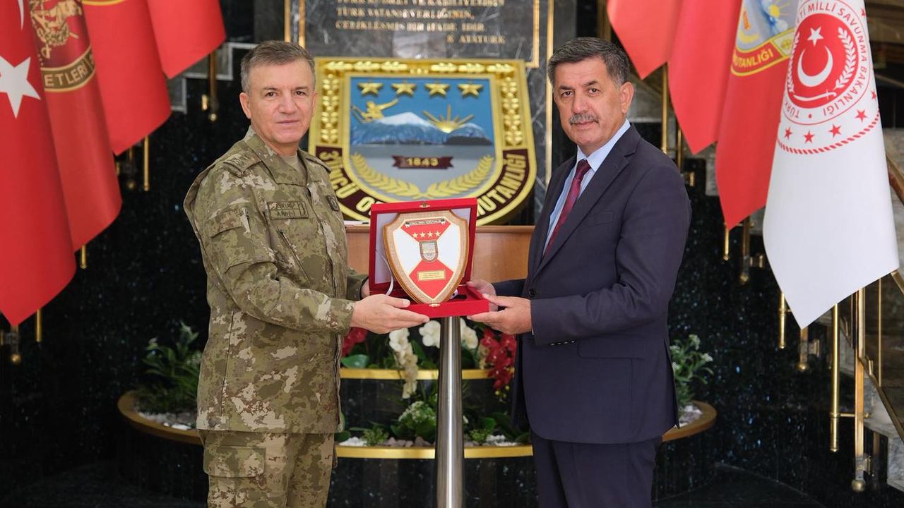 Başkan Aksun 3. Ordu Komutanı Kor. Gen. Altuğ’u Ziyaret Etti