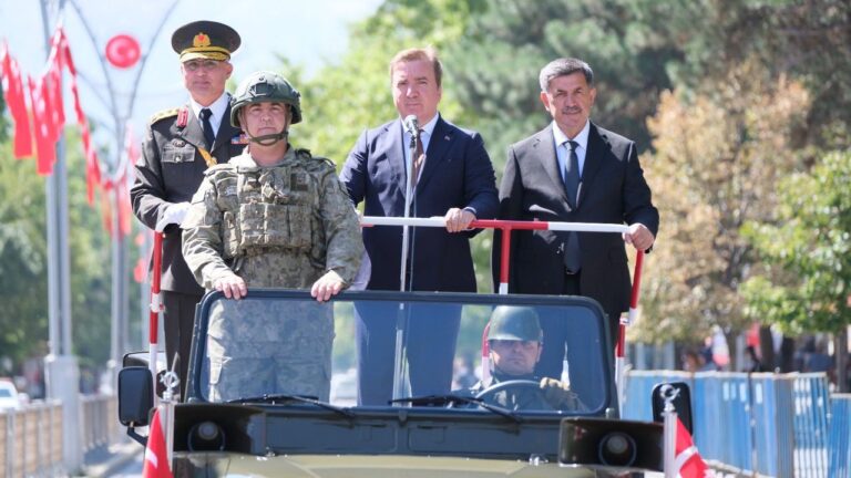 30 Ağustos Zafer Bayramı Erzincan’da Coşkuyla Kutlandı