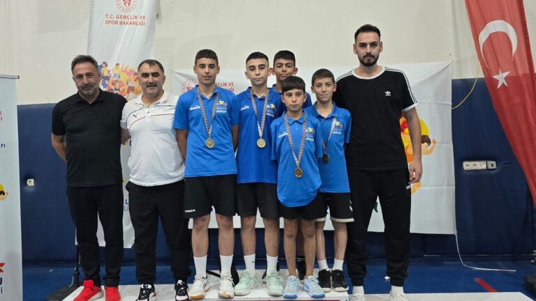 Erzincanlı Badmintoncular Erzurum’da Final Vizesini Aldı