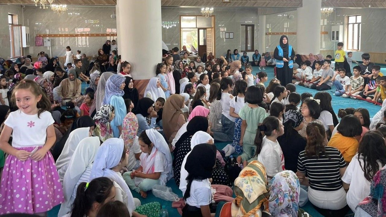 Cami Çocuk Buluşması