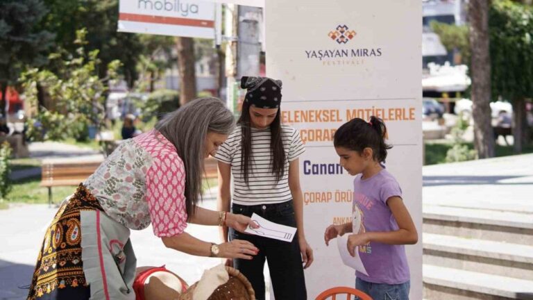 Erzincan’da Yaşayan Miras Festivaline Yoğun Katılım
